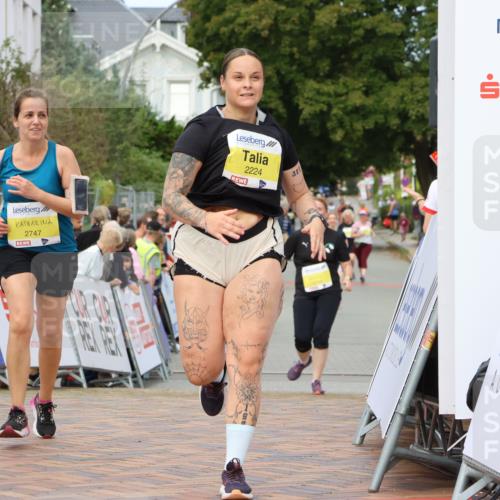 31.08.2025 - 21. Blankeneser Heldenlauf Strokosch-Dieckow http://msf.ph/oto/8650062 31.08.2025 10:39:16 Ziel 2137, 2224, 2704, 2189, 2747 meine-sportfotos.de