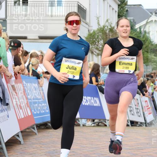 31.08.2025 - 21. Blankeneser Heldenlauf Strokosch-Dieckow http://msf.ph/oto/8650065 31.08.2025 10:39:12 Ziel 2137, 2224, 2189 meine-sportfotos.de