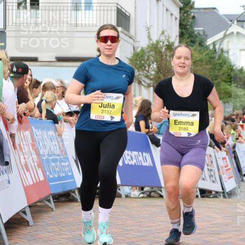 31.08.2025 - 21. Blankeneser Heldenlauf Strokosch-Dieckow http://msf.ph/oto/8650068 31.08.2025 10:39:12 Ziel 2137, 2224, 2189 meine-sportfotos.de