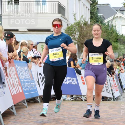 31.08.2025 - 21. Blankeneser Heldenlauf Strokosch-Dieckow http://msf.ph/oto/8650072 31.08.2025 10:39:12 Ziel 2137, 2224, 2189 meine-sportfotos.de