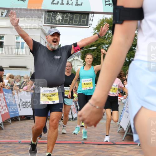 31.08.2025 - 21. Blankeneser Heldenlauf Strokosch-Dieckow http://msf.ph/oto/8650102 31.08.2025 10:38:52 Ziel 2165, 2163, 2276, 2436, 2414, 2308, 2330, 2084, 2085, 2689, 2032 meine-sportfotos.de