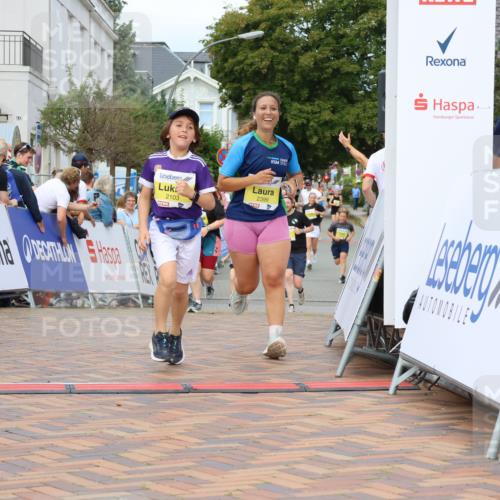 31.08.2025 - 21. Blankeneser Heldenlauf Strokosch-Dieckow http://msf.ph/oto/8650109 31.08.2025 10:31:17 Ziel 2437, 2324, 2551, 2121, 2307, 2649, 2647, 2399, 2103 meine-sportfotos.de