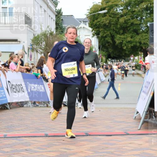 31.08.2025 - 21. Blankeneser Heldenlauf Strokosch-Dieckow http://msf.ph/oto/8650126 31.08.2025 10:38:26 Ziel 2454, 2265, 2657, 2038, 2093, 2589, 2590 meine-sportfotos.de