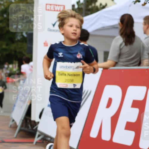 31.08.2025 - 21. Blankeneser Heldenlauf Strokosch-Dieckow http://msf.ph/oto/8650129 31.08.2025 10:38:22 Ziel 2454, 2038, 2589, 2590 meine-sportfotos.de