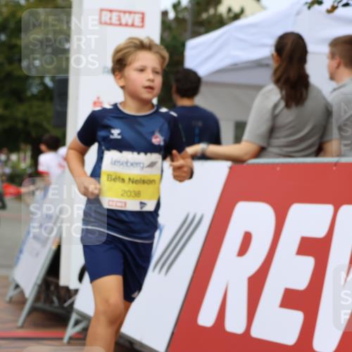 31.08.2025 - 21. Blankeneser Heldenlauf Strokosch-Dieckow http://msf.ph/oto/8650130 31.08.2025 10:38:22 Ziel 2454, 2038, 2589, 2590 meine-sportfotos.de