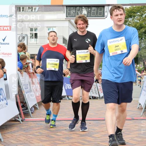 31.08.2025 - 21. Blankeneser Heldenlauf Strokosch-Dieckow http://msf.ph/oto/8650143 31.08.2025 10:38:13 Ziel 2686, 2360, 2693, 2489 meine-sportfotos.de