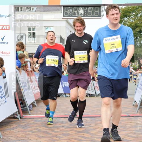 31.08.2025 - 21. Blankeneser Heldenlauf Strokosch-Dieckow http://msf.ph/oto/8650144 31.08.2025 10:38:13 Ziel 2686, 2360, 2693, 2489 meine-sportfotos.de