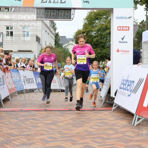 31.08.2025 - 21. Blankeneser Heldenlauf Strokosch-Dieckow http://msf.ph/oto/8650166 31.08.2025 10:38:02 Ziel 2082, 2081, 2597, 2094 meine-sportfotos.de