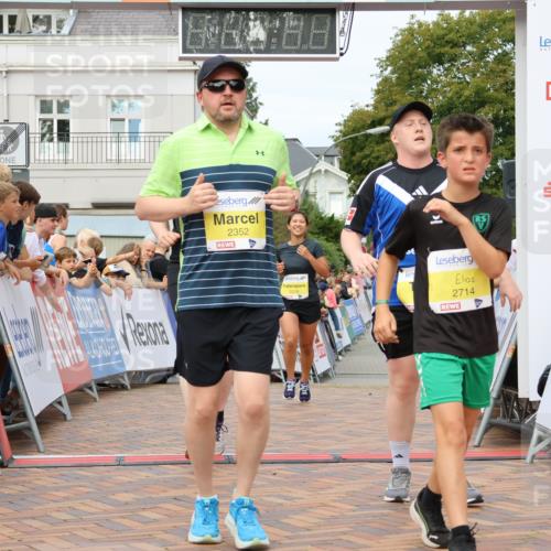 31.08.2025 - 21. Blankeneser Heldenlauf Strokosch-Dieckow http://msf.ph/oto/8650224 31.08.2025 10:37:22 Ziel 2227, 2047, 2319, 2219, 2043, 2352, 2714 meine-sportfotos.de