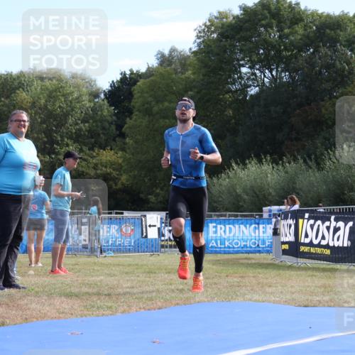 31.08.2025 - Elbe Triathlon Hamburg Strokosch-Dieckow http://msf.ph/oto/8650259 31.08.2025 10:02:21 Ziel 223 meine-sportfotos.de