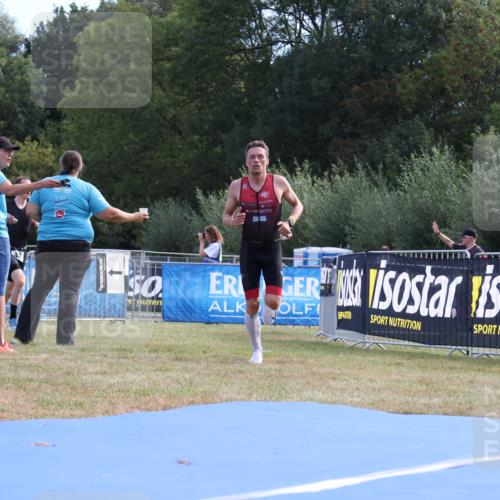 31.08.2025 - Elbe Triathlon Hamburg Strokosch-Dieckow http://msf.ph/oto/8650273 31.08.2025 10:03:27 Ziel 186, 190 meine-sportfotos.de