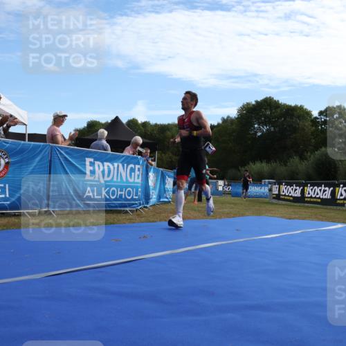 31.08.2025 - Elbe Triathlon Hamburg Strokosch-Dieckow http://msf.ph/oto/8650277 31.08.2025 10:03:29 Ziel 186 meine-sportfotos.de