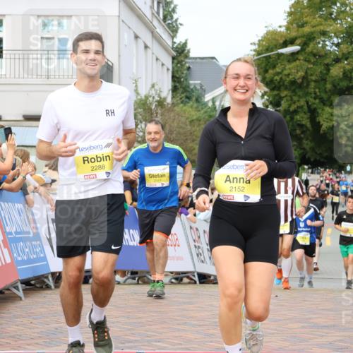 31.08.2025 - 21. Blankeneser Heldenlauf Strokosch-Dieckow http://msf.ph/oto/8650298 31.08.2025 10:37:14 Ziel 2450, 2451, 2047, 2152, 2288 meine-sportfotos.de