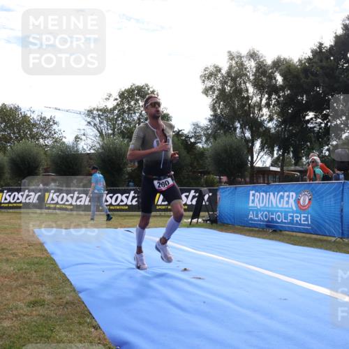 31.08.2025 - Elbe Triathlon Hamburg Strokosch-Dieckow http://msf.ph/oto/8650300 31.08.2025 10:07:29 Ziel 200 meine-sportfotos.de