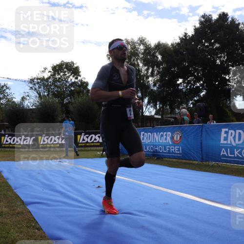 31.08.2025 - Elbe Triathlon Hamburg Strokosch-Dieckow http://msf.ph/oto/8650304 31.08.2025 10:08:14 Ziel 189, 210, 225 meine-sportfotos.de