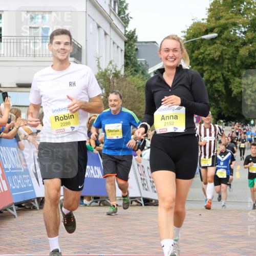 31.08.2025 - 21. Blankeneser Heldenlauf Strokosch-Dieckow http://msf.ph/oto/8650313 31.08.2025 10:37:14 Ziel 2450, 2451, 2047, 2152, 2288 meine-sportfotos.de