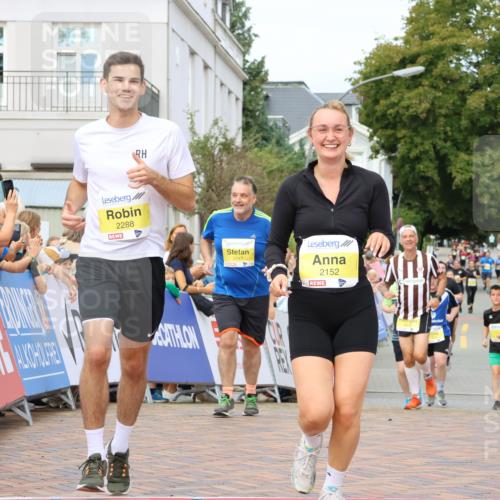 31.08.2025 - 21. Blankeneser Heldenlauf Strokosch-Dieckow http://msf.ph/oto/8650331 31.08.2025 10:37:14 Ziel 2450, 2451, 2047, 2152, 2288 meine-sportfotos.de