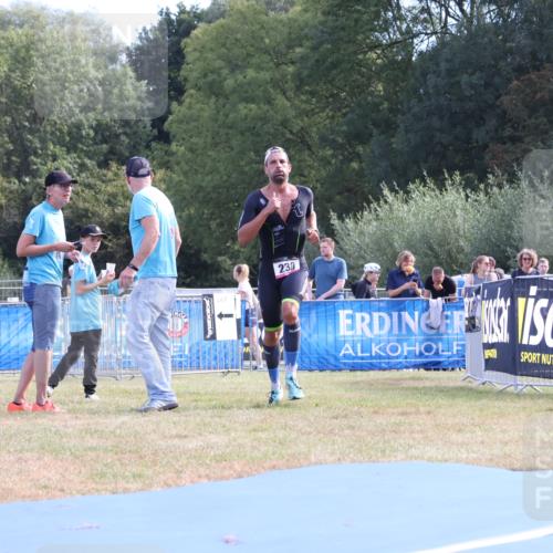 31.08.2025 - Elbe Triathlon Hamburg Strokosch-Dieckow http://msf.ph/oto/8650349 31.08.2025 10:13:02 Ziel 227, 230 meine-sportfotos.de