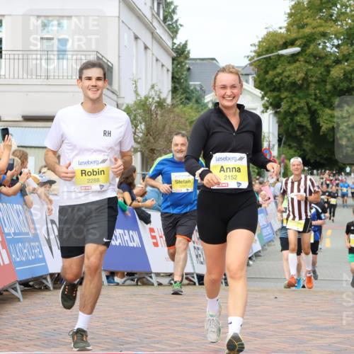 31.08.2025 - 21. Blankeneser Heldenlauf Strokosch-Dieckow http://msf.ph/oto/8650350 31.08.2025 10:37:14 Ziel 2450, 2451, 2047, 2152, 2288 meine-sportfotos.de