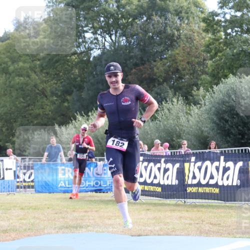 31.08.2025 - Elbe Triathlon Hamburg Strokosch-Dieckow http://msf.ph/oto/8650358 31.08.2025 10:13:12 Ziel 182 meine-sportfotos.de