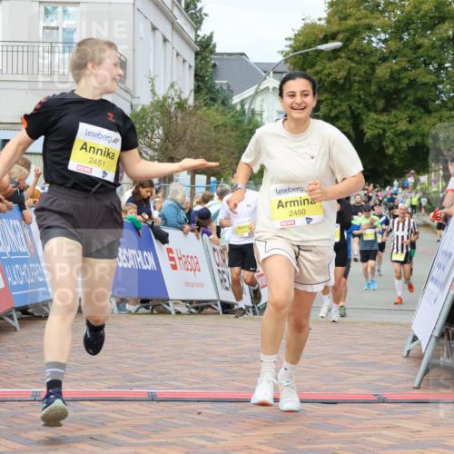 31.08.2025 - 21. Blankeneser Heldenlauf Strokosch-Dieckow http://msf.ph/oto/8650363 31.08.2025 10:37:09 Ziel 2450, 2451, 2152, 2288 meine-sportfotos.de