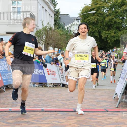 31.08.2025 - 21. Blankeneser Heldenlauf Strokosch-Dieckow http://msf.ph/oto/8650376 31.08.2025 10:37:09 Ziel 2450, 2451, 2152, 2288 meine-sportfotos.de
