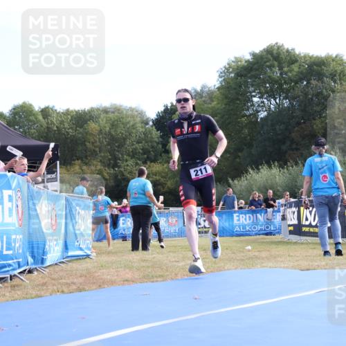 31.08.2025 - Elbe Triathlon Hamburg Strokosch-Dieckow http://msf.ph/oto/8650382 31.08.2025 10:15:34 Ziel 177, 211 meine-sportfotos.de