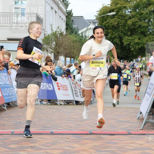 31.08.2025 - 21. Blankeneser Heldenlauf Strokosch-Dieckow http://msf.ph/oto/8650388 31.08.2025 10:37:09 Ziel 2450, 2451, 2152, 2288 meine-sportfotos.de
