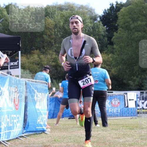 31.08.2025 - Elbe Triathlon Hamburg Strokosch-Dieckow http://msf.ph/oto/8650394 31.08.2025 10:16:12 Ziel 207 meine-sportfotos.de