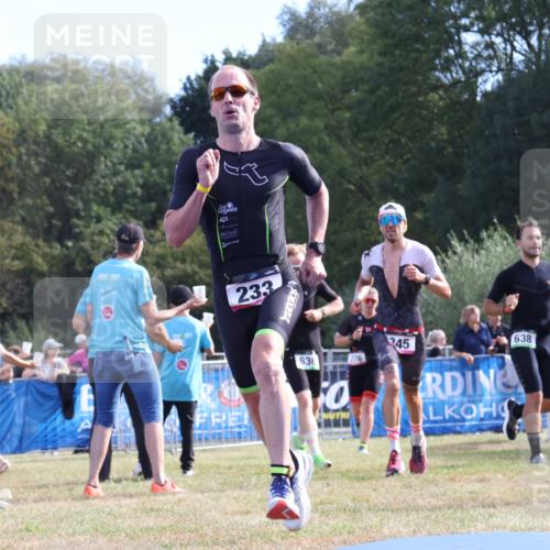 31.08.2025 - Elbe Triathlon Hamburg Strokosch-Dieckow http://msf.ph/oto/8650397 31.08.2025 10:16:26 Ziel 233, 345 meine-sportfotos.de