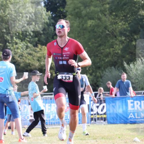 31.08.2025 - Elbe Triathlon Hamburg Strokosch-Dieckow http://msf.ph/oto/8650405 31.08.2025 10:17:04 Ziel 333 meine-sportfotos.de