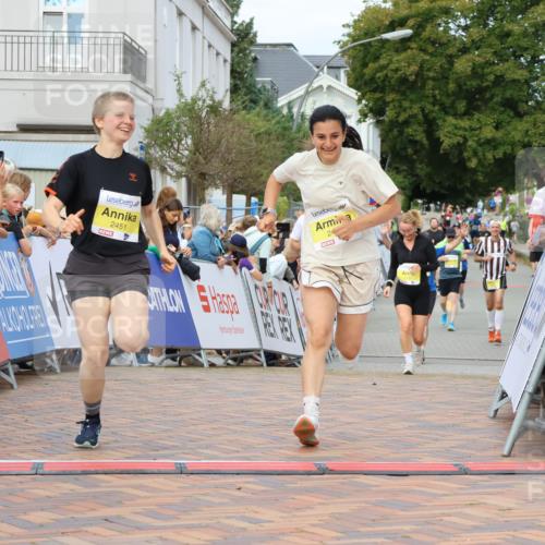 31.08.2025 - 21. Blankeneser Heldenlauf Strokosch-Dieckow http://msf.ph/oto/8650412 31.08.2025 10:37:09 Ziel 2450, 2451, 2152, 2288 meine-sportfotos.de