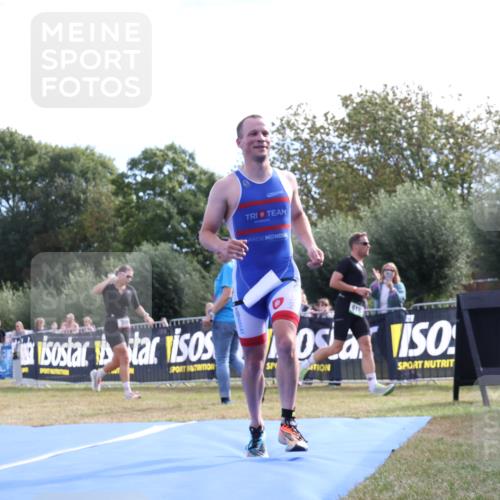 31.08.2025 - Elbe Triathlon Hamburg Strokosch-Dieckow http://msf.ph/oto/8650419 31.08.2025 10:18:08 Ziel 354 meine-sportfotos.de