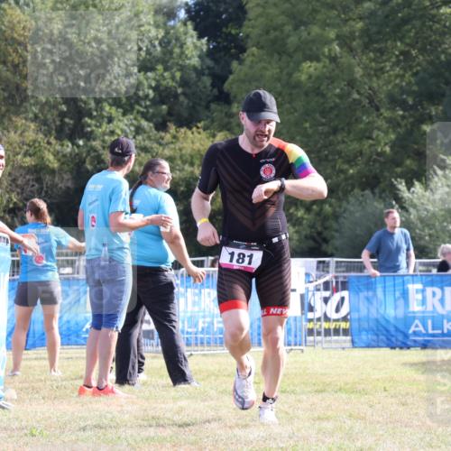 31.08.2025 - Elbe Triathlon Hamburg Strokosch-Dieckow http://msf.ph/oto/8650440 31.08.2025 10:20:26 Ziel 181 meine-sportfotos.de