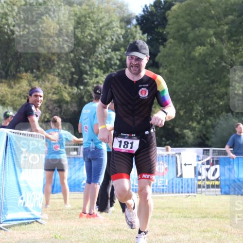 31.08.2025 - Elbe Triathlon Hamburg Strokosch-Dieckow http://msf.ph/oto/8650442 31.08.2025 10:20:27 Ziel 181 meine-sportfotos.de