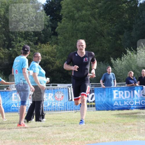 31.08.2025 - Elbe Triathlon Hamburg Strokosch-Dieckow http://msf.ph/oto/8650457 31.08.2025 10:21:39 Ziel 195, 239 meine-sportfotos.de