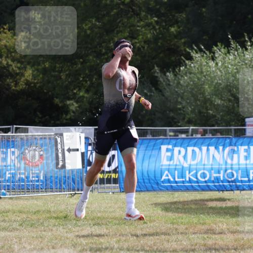31.08.2025 - Elbe Triathlon Hamburg Strokosch-Dieckow http://msf.ph/oto/8650481 31.08.2025 09:55:28 Laufen 100, 100 meine-sportfotos.de