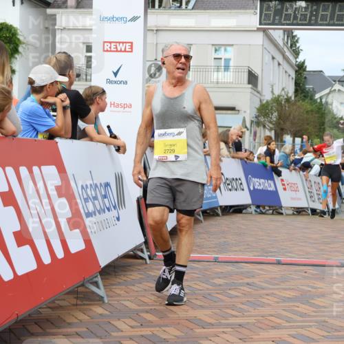 31.08.2025 - 21. Blankeneser Heldenlauf Strokosch-Dieckow http://msf.ph/oto/8650510 31.08.2025 10:36:56 Ziel 2778, 2255, 2729, 2685, 2507 meine-sportfotos.de