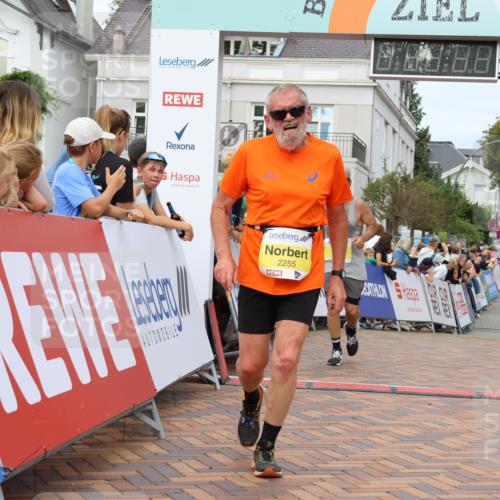 31.08.2025 - 21. Blankeneser Heldenlauf Strokosch-Dieckow http://msf.ph/oto/8650528 31.08.2025 10:36:52 Ziel 2001, 2778, 2255, 2729, 2557, 2685 meine-sportfotos.de
