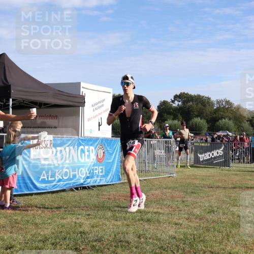 31.08.2025 - Elbe Triathlon Hamburg Strokosch-Dieckow http://msf.ph/oto/8650571 31.08.2025 09:29:51 Laufen 38 meine-sportfotos.de
