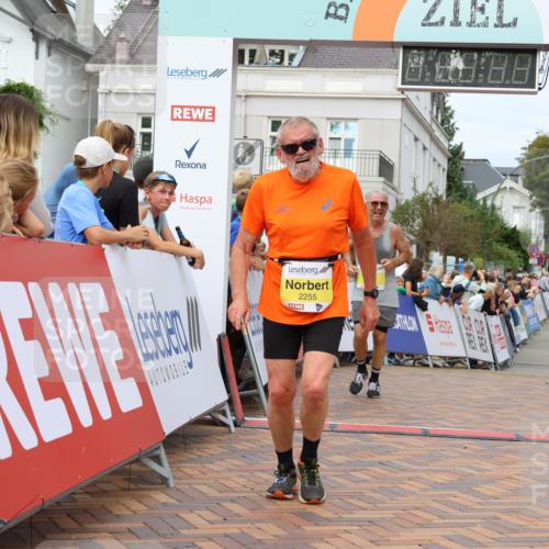 31.08.2025 - 21. Blankeneser Heldenlauf Strokosch-Dieckow http://msf.ph/oto/8650599 31.08.2025 10:36:52 Ziel 2001, 2778, 2255, 2729, 2557, 2685 meine-sportfotos.de