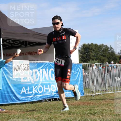 31.08.2025 - Elbe Triathlon Hamburg Strokosch-Dieckow http://msf.ph/oto/8650605 31.08.2025 09:33:20 Laufen 211, 182 meine-sportfotos.de
