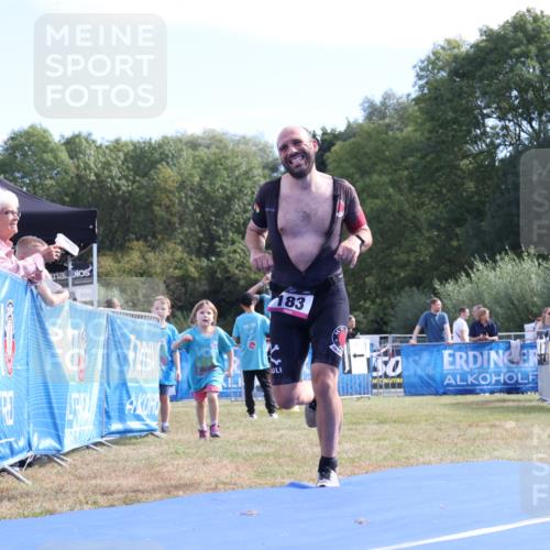 31.08.2025 - Elbe Triathlon Hamburg Strokosch-Dieckow http://msf.ph/oto/8650606 31.08.2025 10:25:36 Ziel 183 meine-sportfotos.de