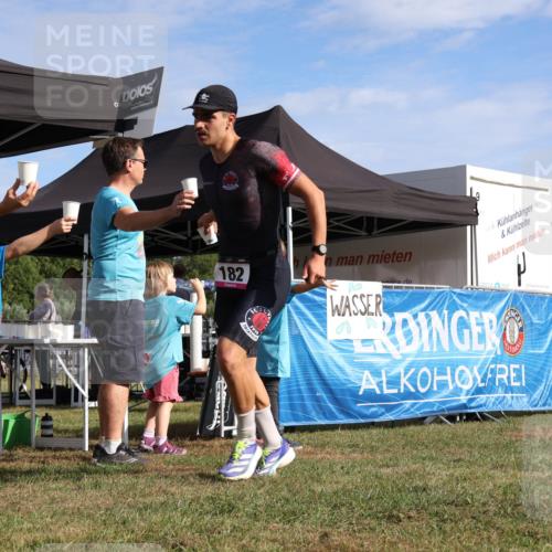 31.08.2025 - Elbe Triathlon Hamburg Strokosch-Dieckow http://msf.ph/oto/8650609 31.08.2025 09:33:22 Laufen 10100, 182 meine-sportfotos.de