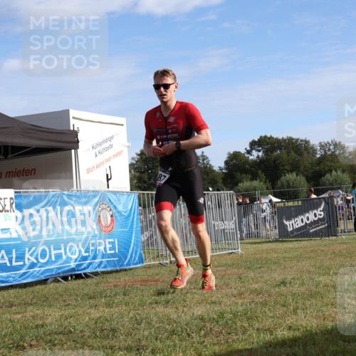31.08.2025 - Elbe Triathlon Hamburg Strokosch-Dieckow http://msf.ph/oto/8650616 31.08.2025 09:34:09 Laufen 488, 88, 87 meine-sportfotos.de