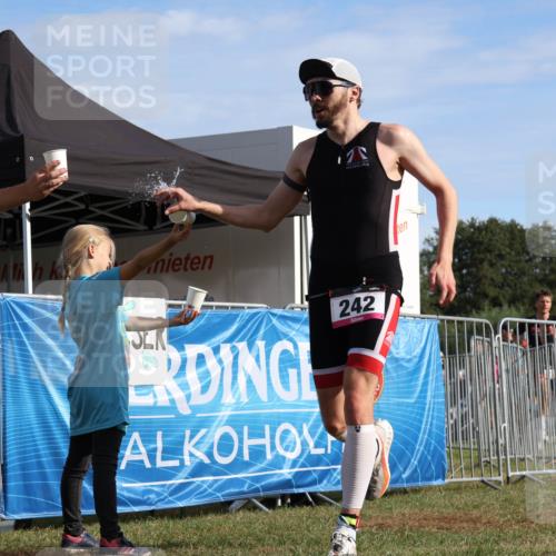 31.08.2025 - Elbe Triathlon Hamburg Strokosch-Dieckow http://msf.ph/oto/8650624 31.08.2025 09:34:21 Laufen 100, 10, 242 meine-sportfotos.de
