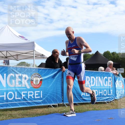 31.08.2025 - Elbe Triathlon Hamburg Strokosch-Dieckow http://msf.ph/oto/8650636 31.08.2025 10:26:00 Ziel 352, 355, 551 meine-sportfotos.de