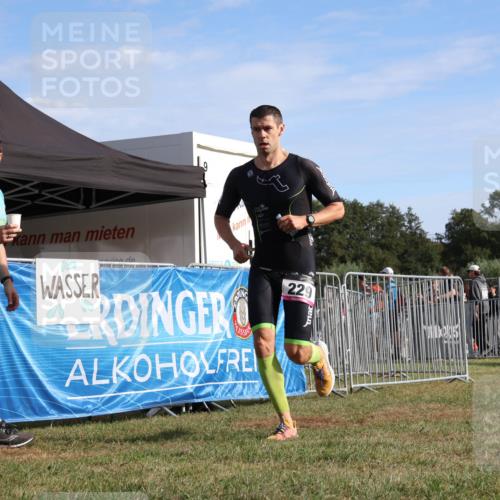 31.08.2025 - Elbe Triathlon Hamburg Strokosch-Dieckow http://msf.ph/oto/8650648 31.08.2025 09:35:15 Laufen 229 meine-sportfotos.de