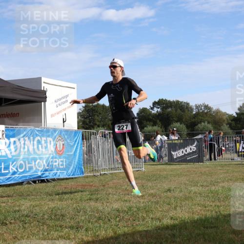 31.08.2025 - Elbe Triathlon Hamburg Strokosch-Dieckow http://msf.ph/oto/8650651 31.08.2025 09:35:21 Laufen 227 meine-sportfotos.de