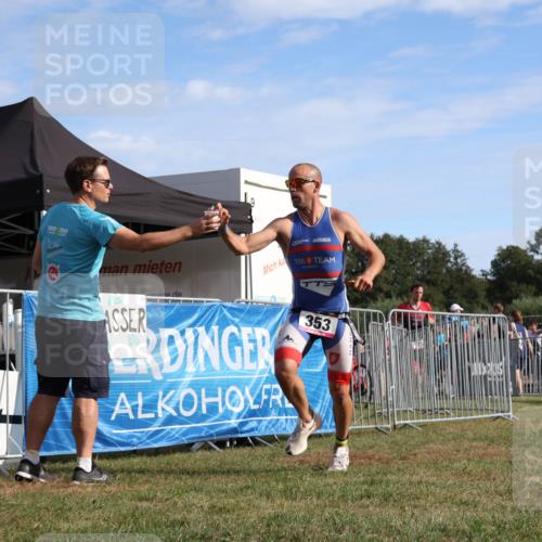 31.08.2025 - Elbe Triathlon Hamburg Strokosch-Dieckow http://msf.ph/oto/8650669 31.08.2025 09:36:02 Laufen 100, 100, 353 meine-sportfotos.de